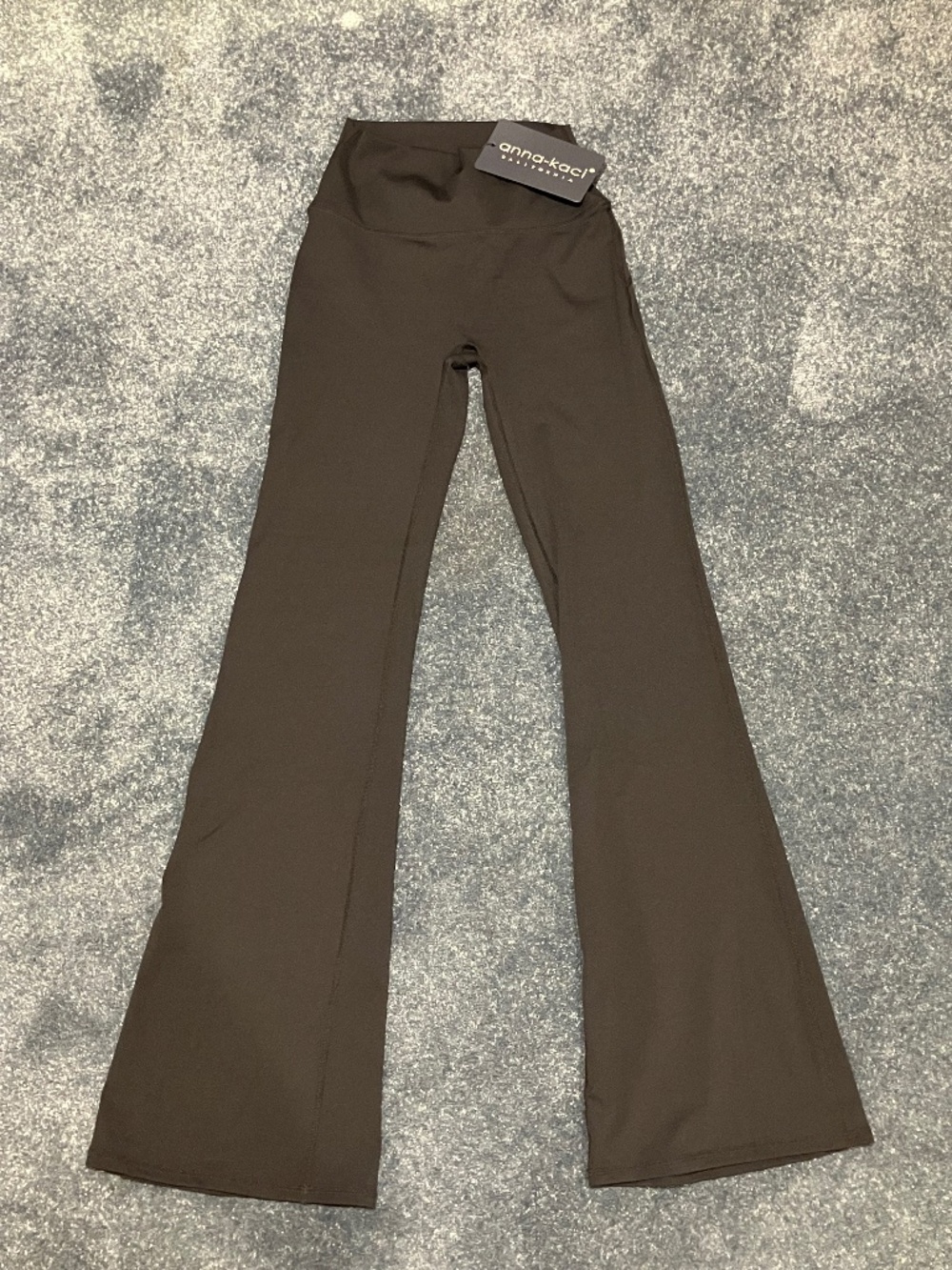 NWT Anna-Kaci Active High Waist Flare Leg Athletic Pants (Medium)